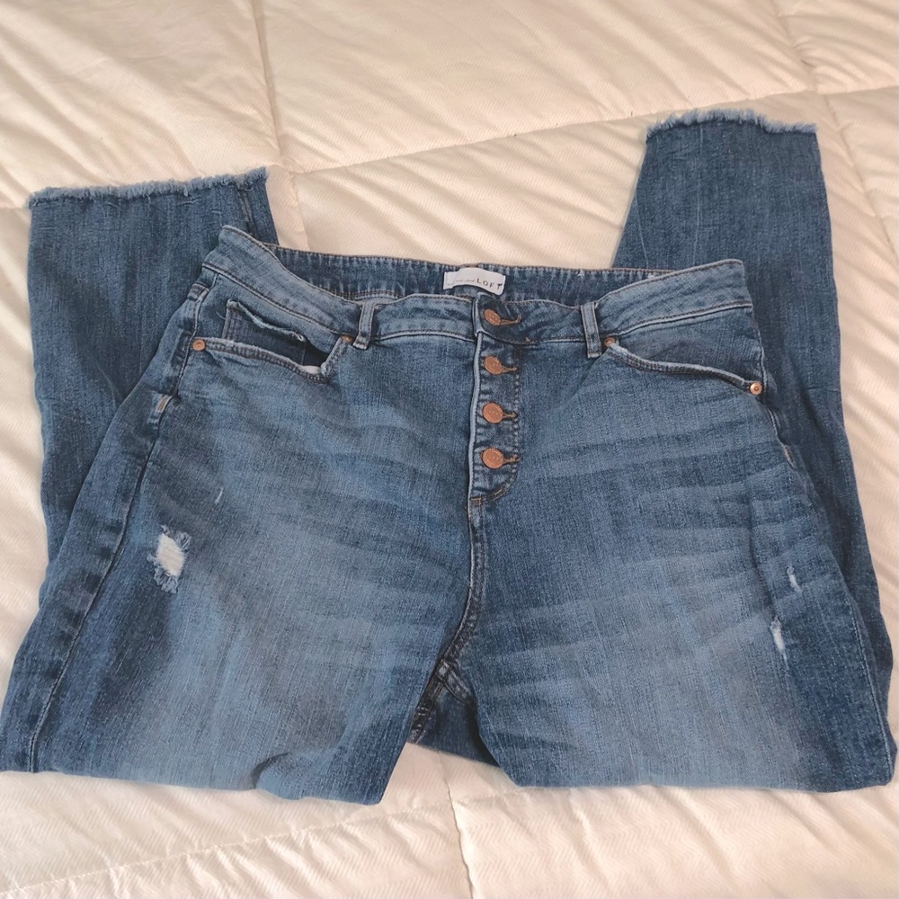 Loft Curvy Flare Crop Jeans 14/ 32 like new!